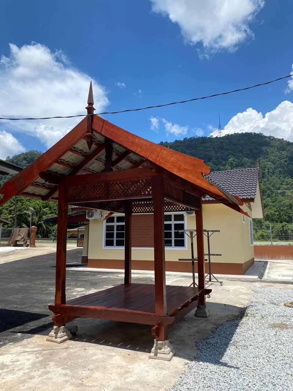 Nsjay Guest House Kampong Gong Balai Ngoại thất bức ảnh